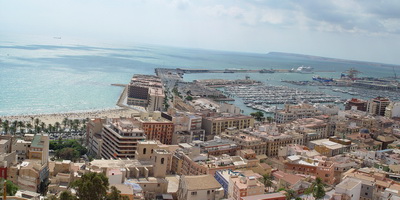 Alicante_Spain_The_City_and_the_sea.jpg