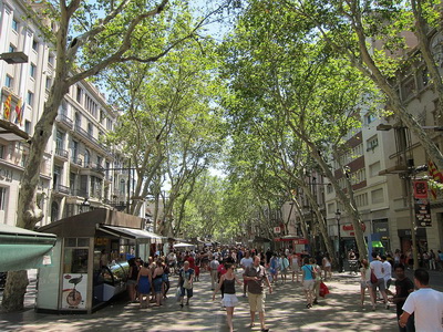 Rambla_de_Canaletes,_Barcelona.jpg