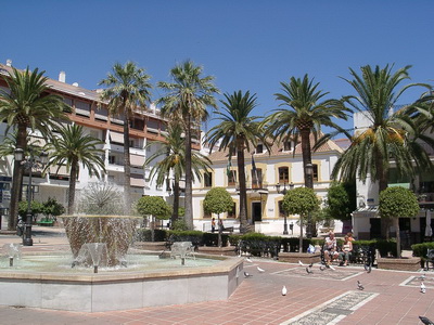 San_pedro_alcantara_plaza_marbella.jpg