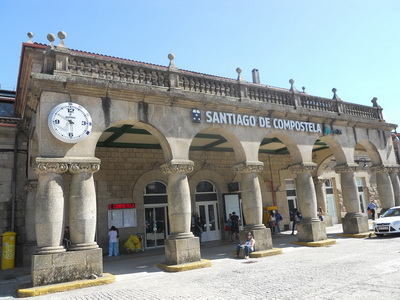 Stazione_ferroviaria_di_Santiago_di_Compostela.JPG