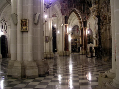 Toledo_cathedral_interior.jpg