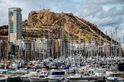 Puerto_de_Alicante.jpg